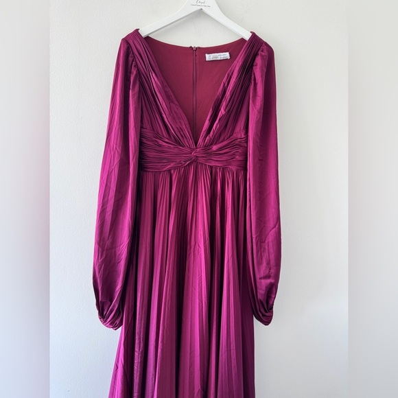 MAC DUGGAL Pleated Charmeuse Gown 6 - Picture 10 of 13